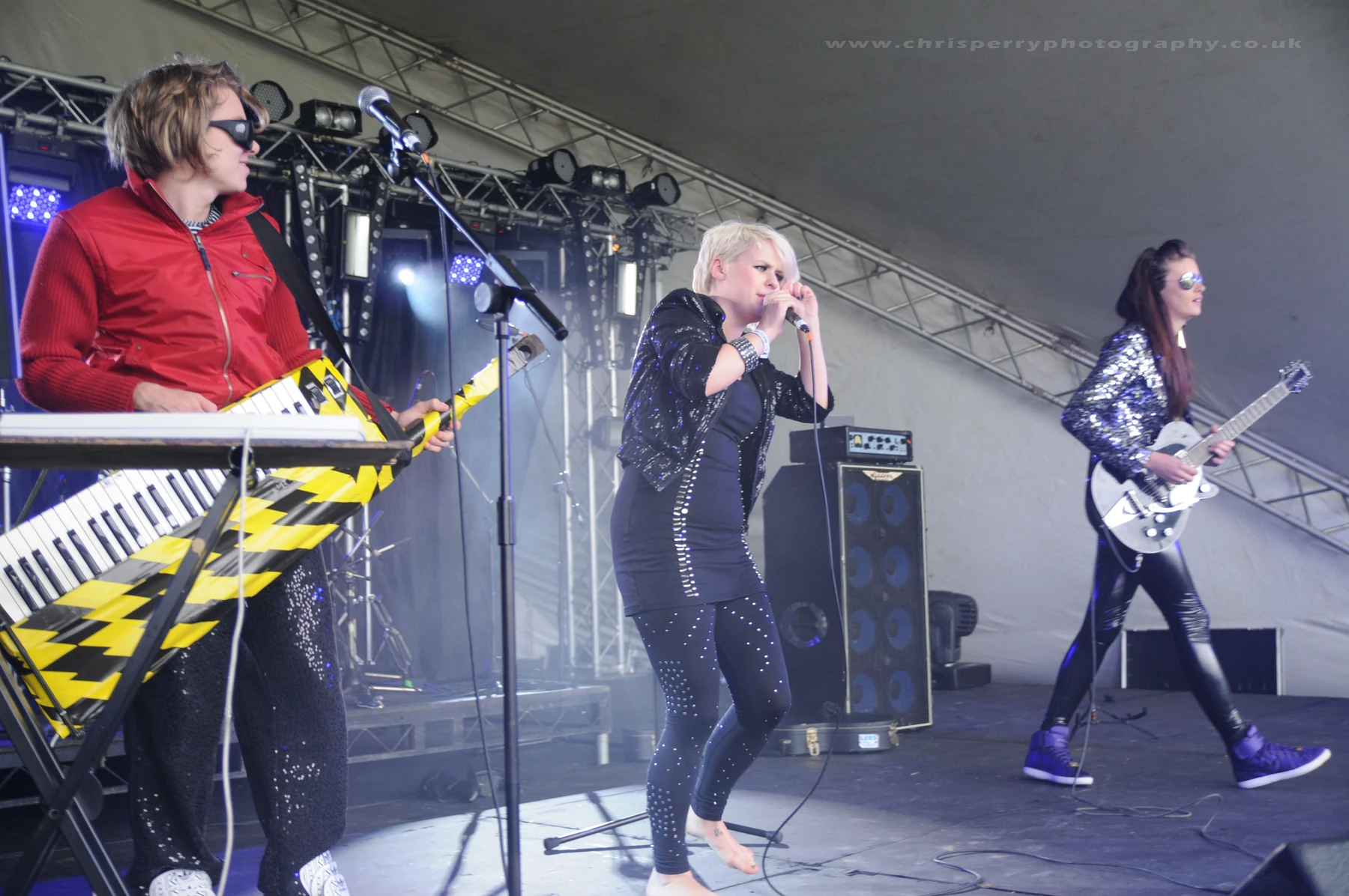 Loebeat performing at Roehampton Ball, 2010