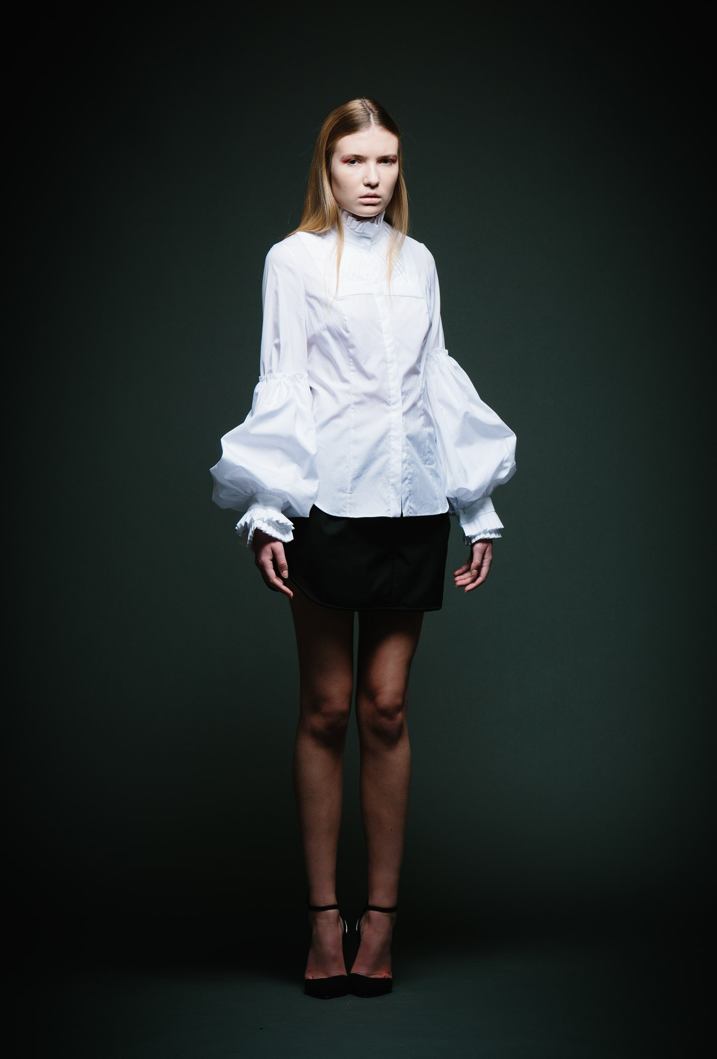 Nabil Nayal — Autumn / Winter 2014. White shirt — gathered sleeves.