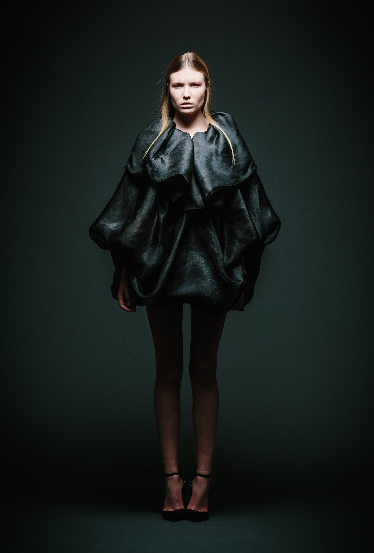 Nabil Nayal — Autumn / Winter 2014. Black folded silhouette.
