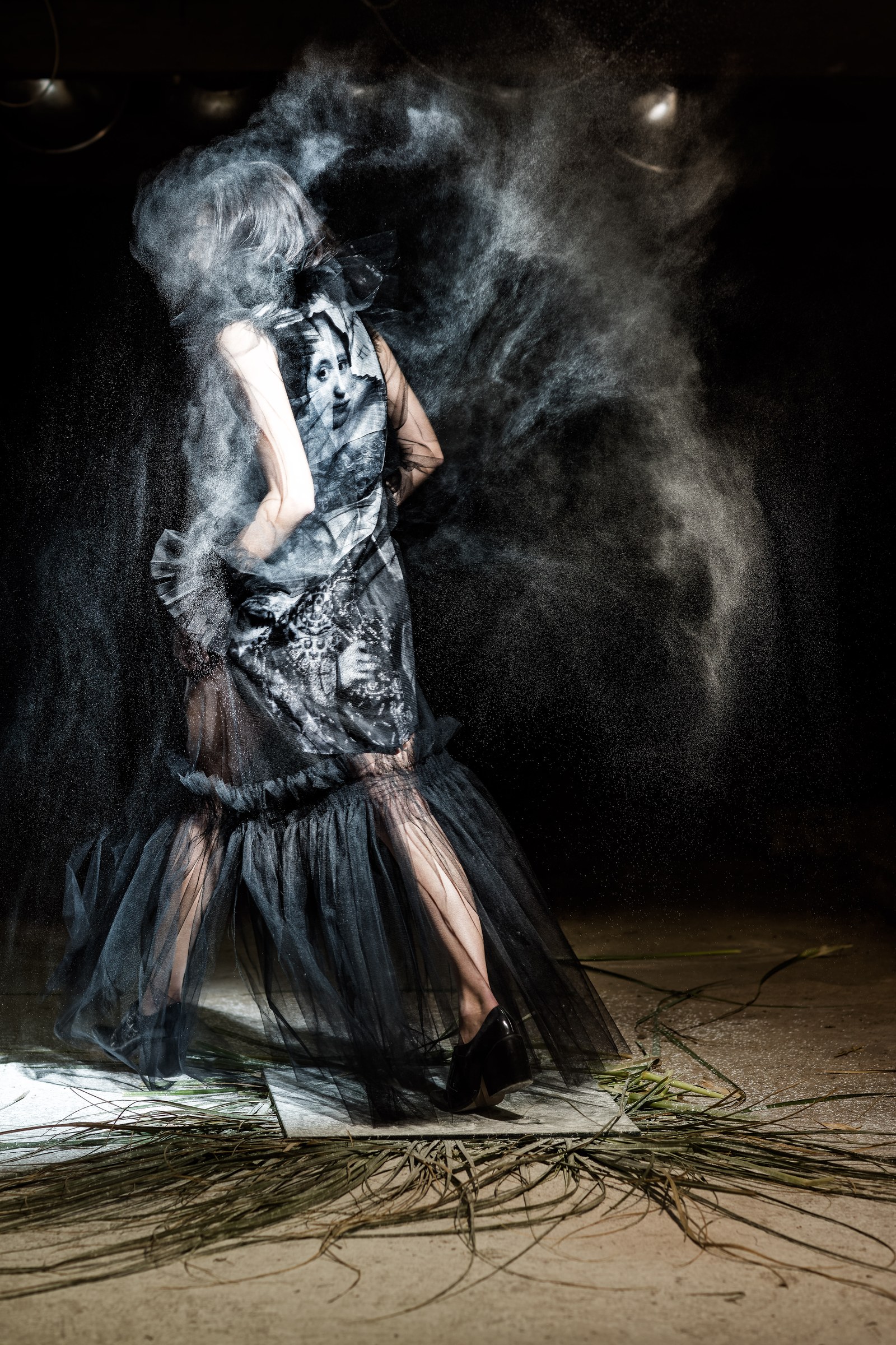 Nabil Nayal — Autumn / Winter 2016. Dark sheer silhouette. Alternate view.